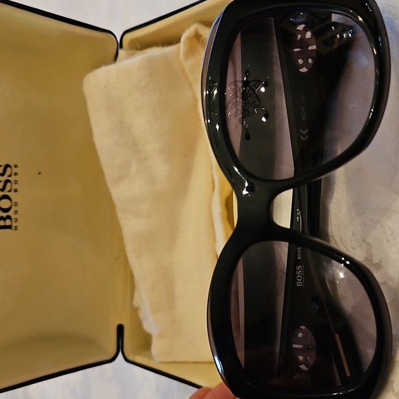 Hugo Boss Glossy Black Women's Oversize Sunglasses. Vintage Pristine - Picture 5 of 5